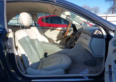 2009 Mercedes-Benz Clk 350 z USA, uszkodzony, nr VIN WDBTK56FX9T109978